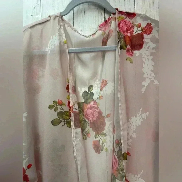 Sheer floral coverup / swimsuit cover pink / one size - Picture 2 of 6